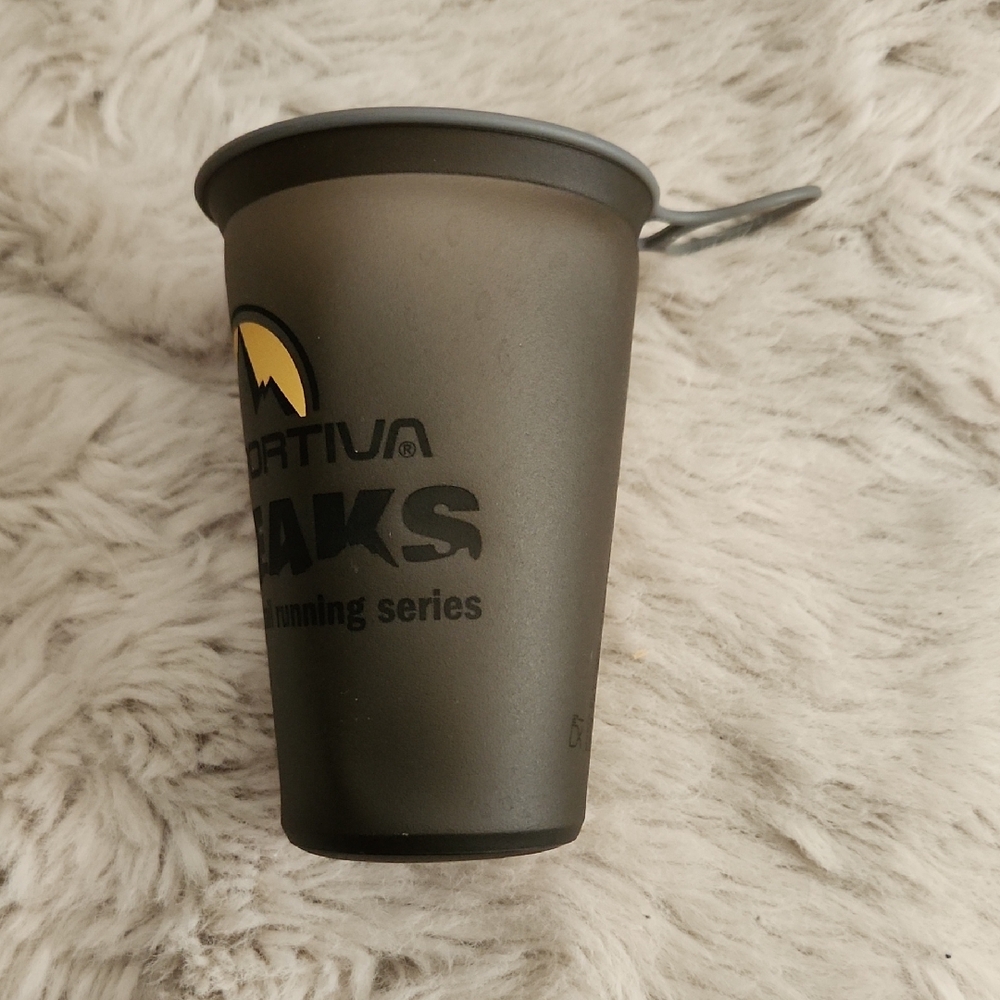 Hydrapak NWOT 200ml collapsible cup